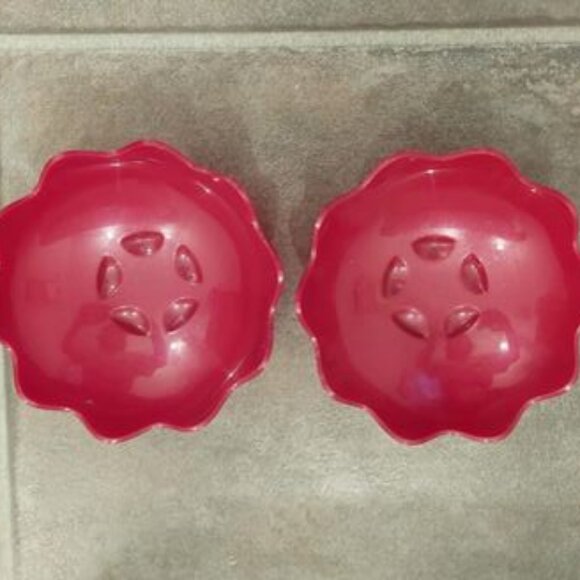 Tupperware - Picture 1 of 3